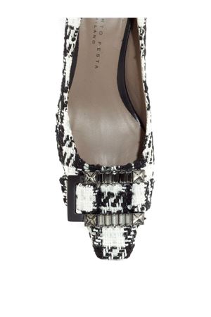 White and black bouclè Only pumps ROBERTO FESTA | ONLYNERO